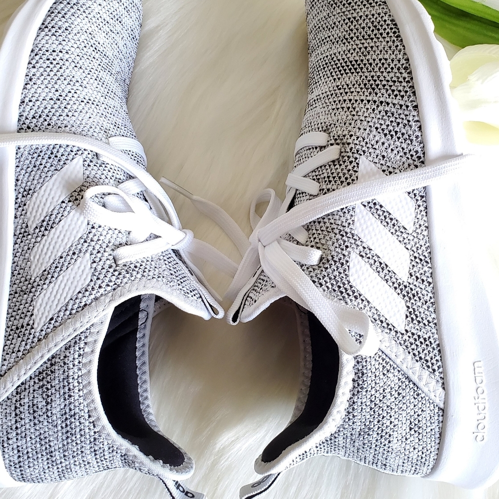šADIDAS WOMEN'S SHOES SIZE 7.5 - Picture 6 of 12